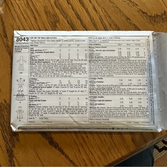 Simplicity 8043 Raggedy Ann & Andy Pattern - Picture 3 of 3